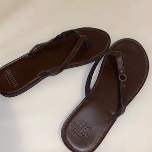 Hollister ‘leather’ flip flops